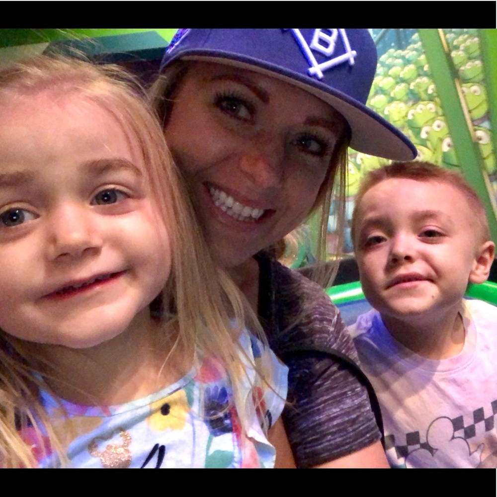 Meet your Posher, Carrie